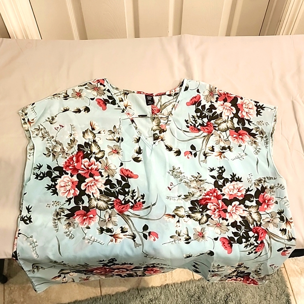 Sleeveless blouse